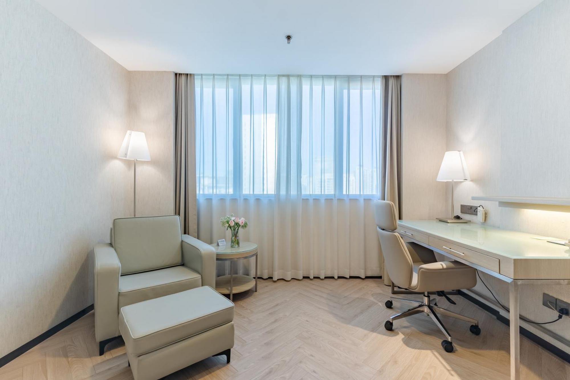 Standard King Room