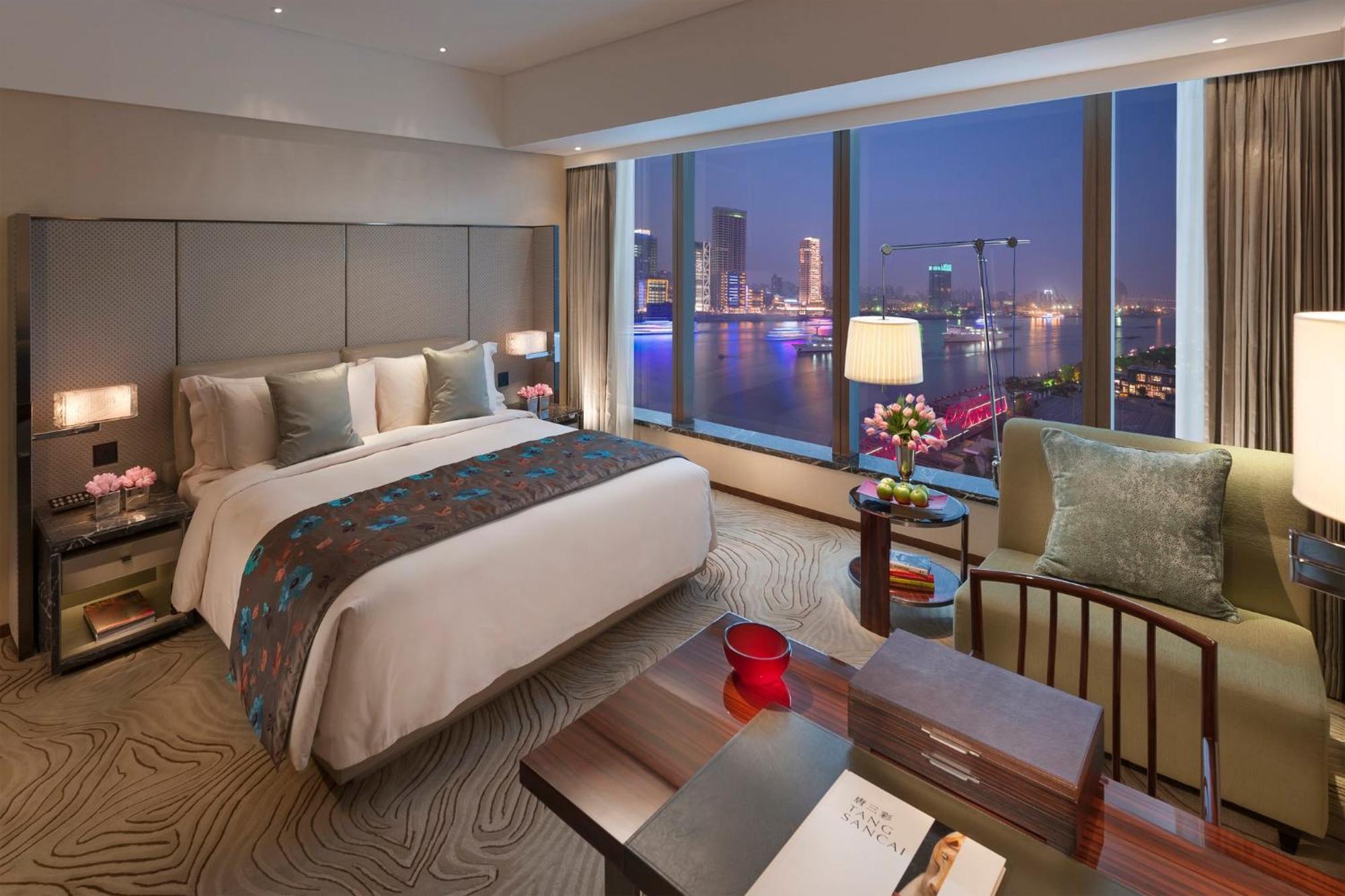 Deluxe River View Room King