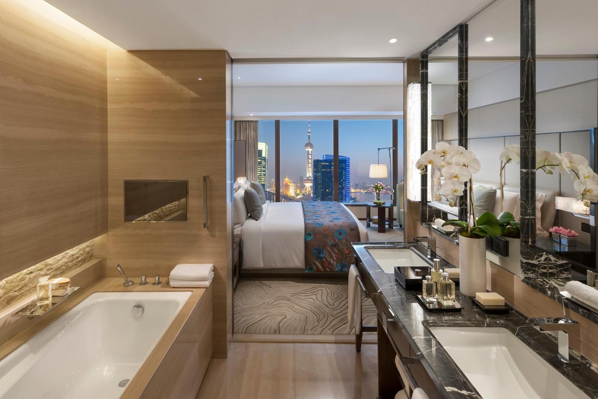 Deluxe Room King