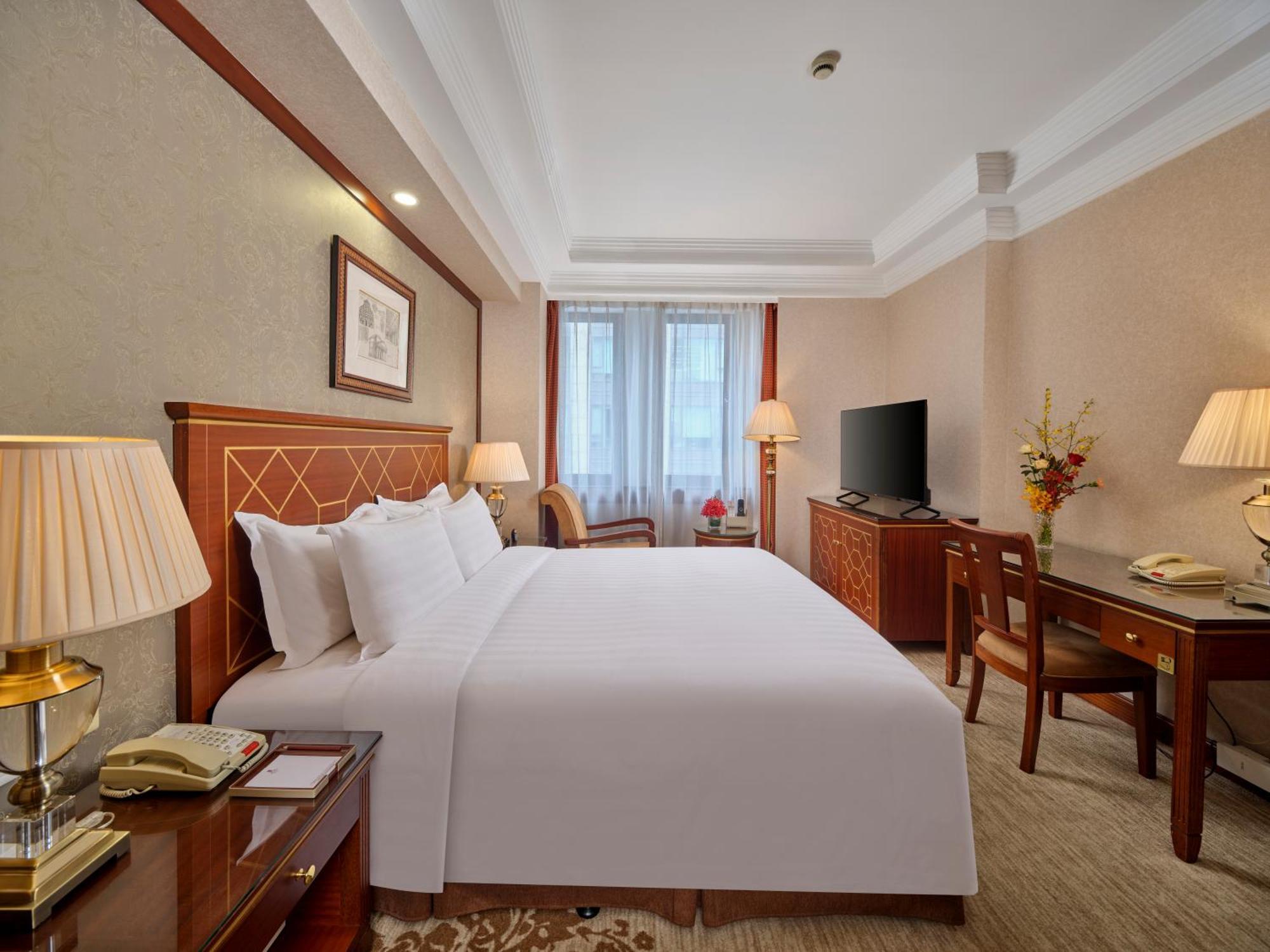 Standard Queen Room